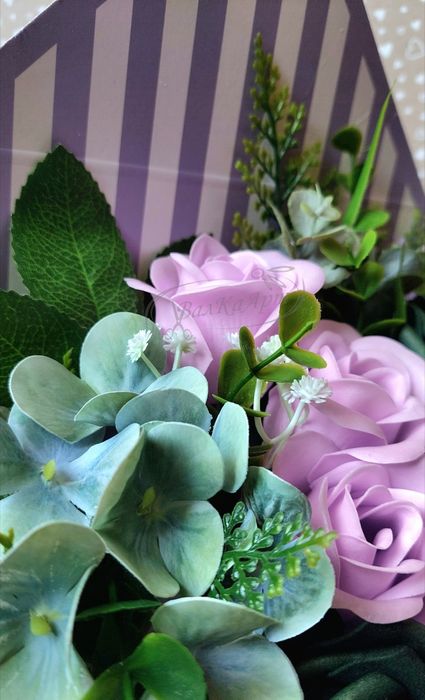 Екстравагантна аранжировка в кутия