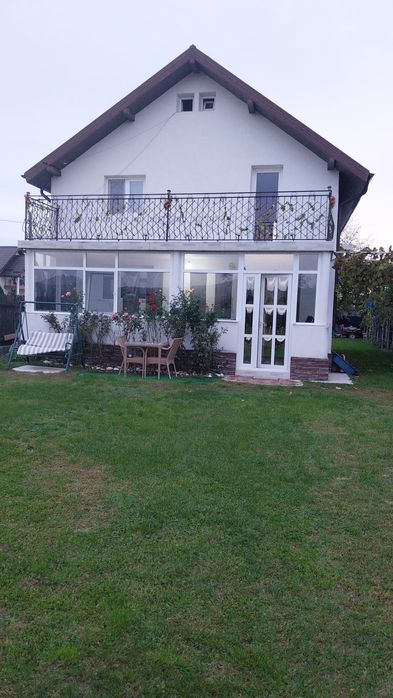 vila de vanzare 200mp