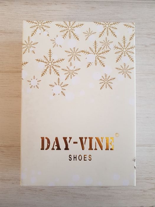 Боти от плат номер 37, нови