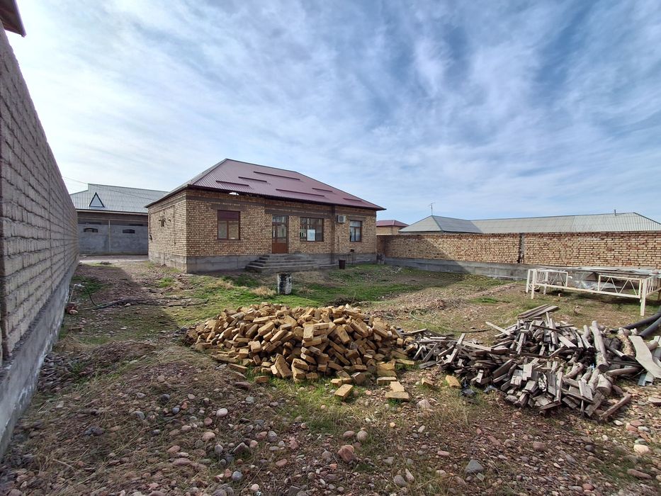 Янги ДСК уй сотилади 6 сотих