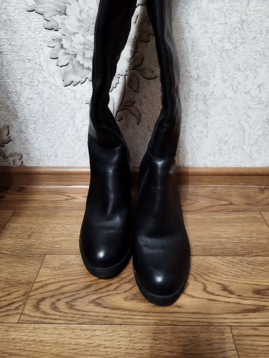 Продам кожаные сапоги