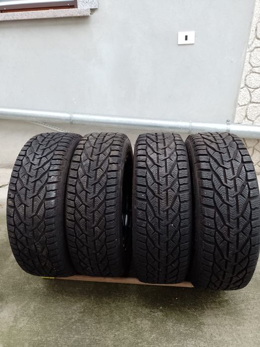 Jante oțel + anvelope iarnă 195/60/R15