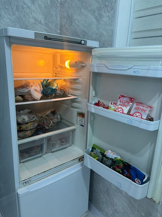 Indesit холодильник