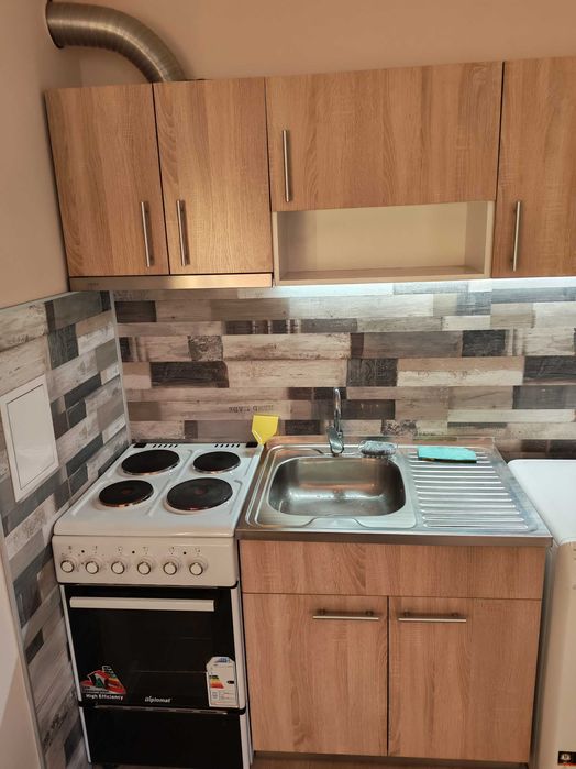 Кухня с електрически уреди