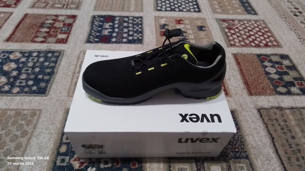 De vânzare saftey shoes măsură 44. Produs nou nouț.