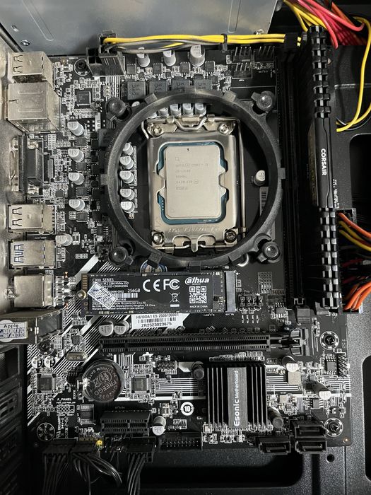 H610da materinskiy plata, core i3 13100 va cooler