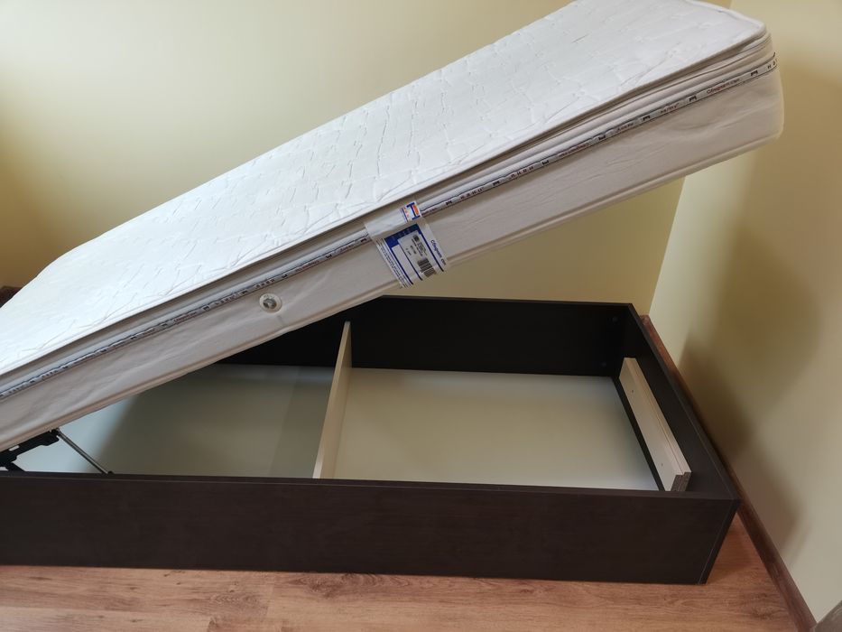 Матрак еднолицев