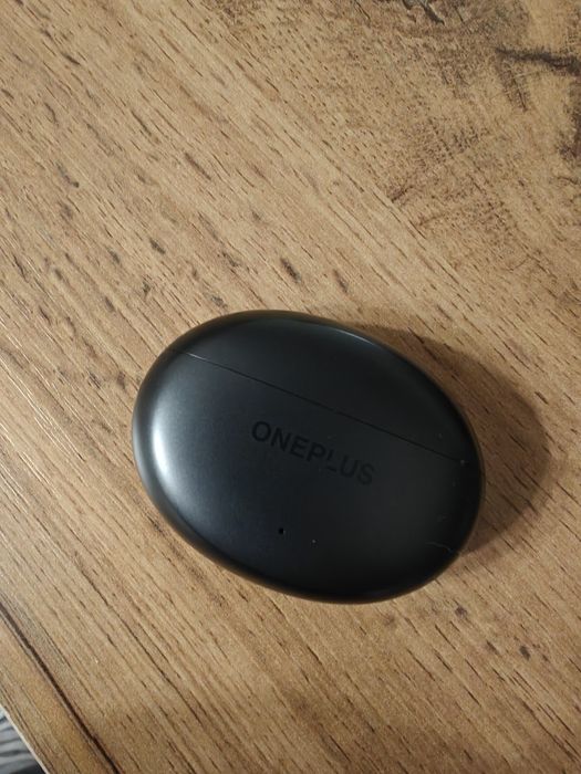 Продам наушник 1