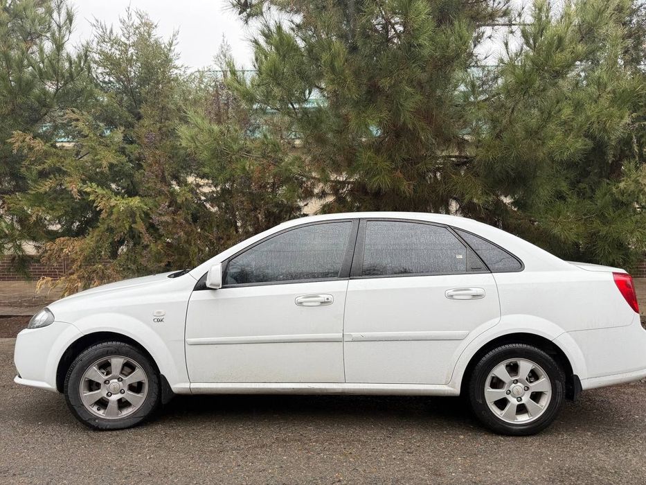 Lacetti 2015 yil oq rang