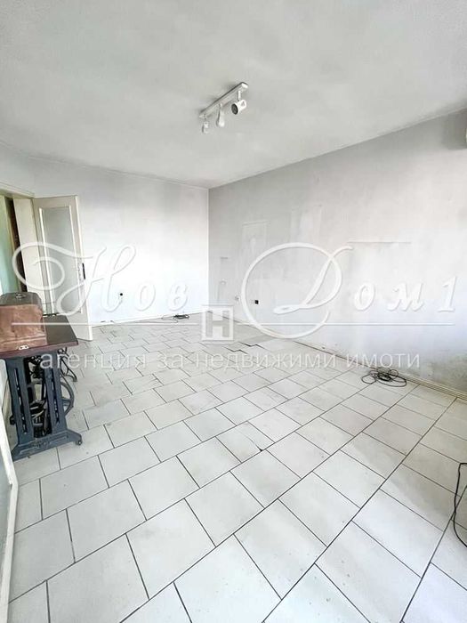 Продава се Четиристаен апартамент в Варна, Нептун - 110 кв.м за 2082 €/кв.м - Снимка #5