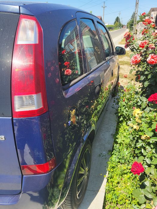 Vând Opel meriva a 1.6 automata