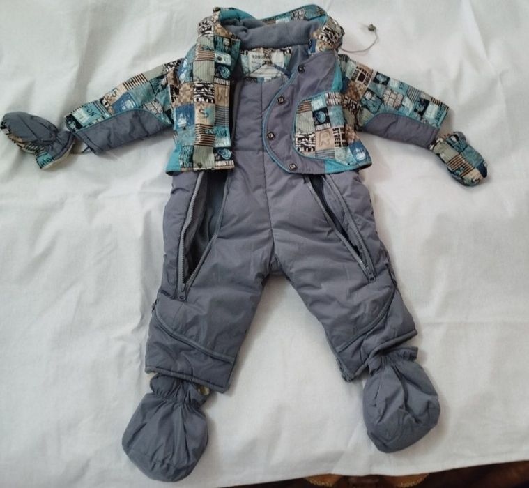 Продам детский комбинезон
