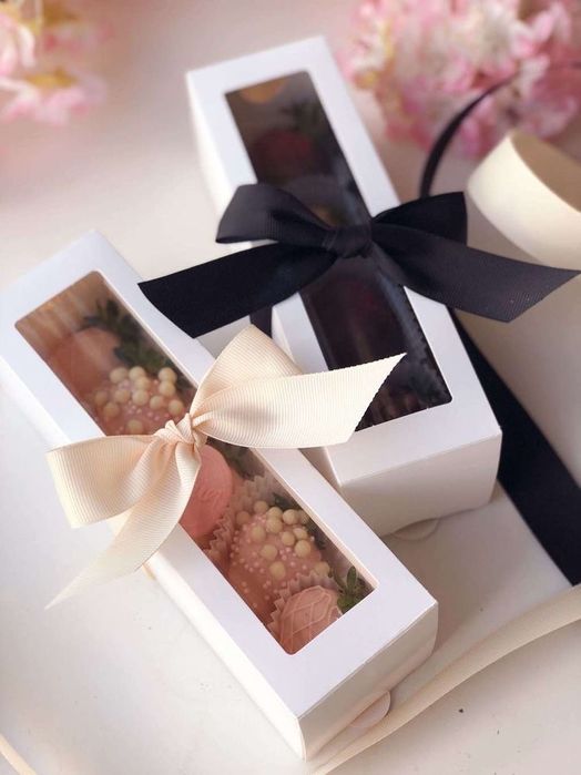 Бонбоньерки клубника в шоколаде