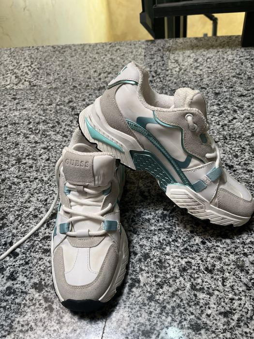 Маратонки GUESS