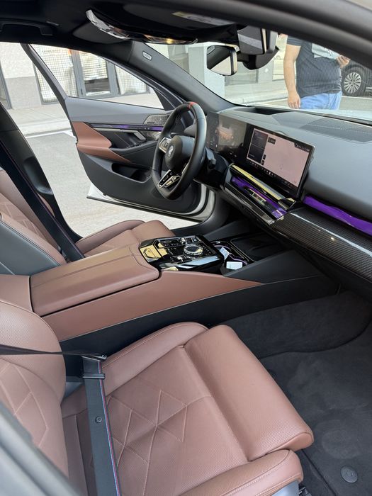 Bmw i5 M60 G60 kuzov 2024-yil eng fulli 3.8 sec 0-100km/h