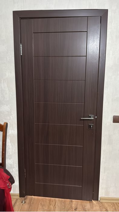 Продам двери б/у межкомнатные, разные