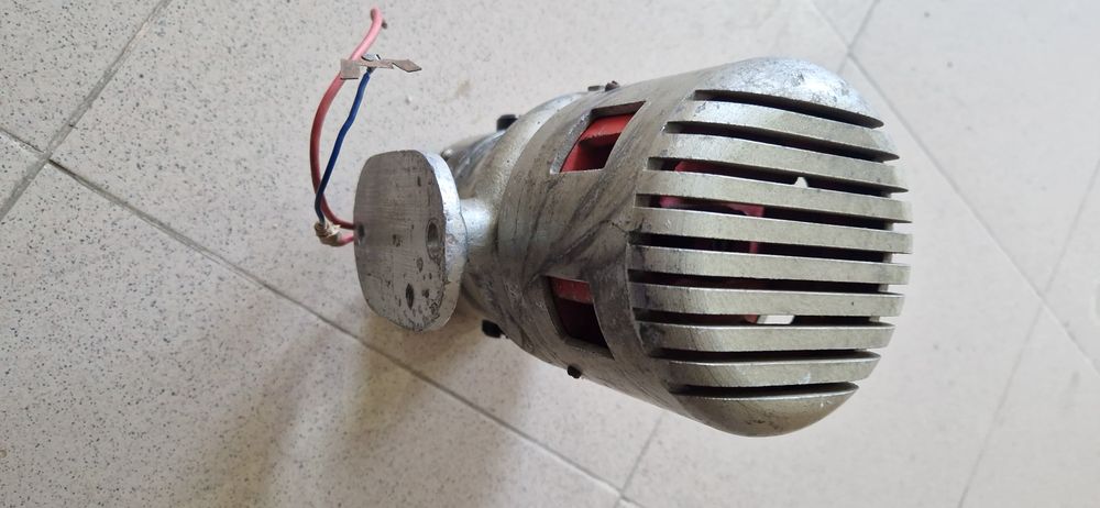 Стара сирена от линейка / милиция