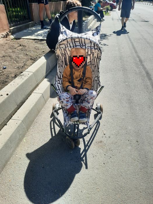 Vindem cărucior Quinny keez