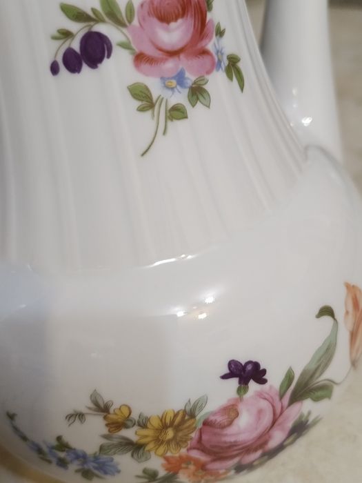 Большой керамический чайник