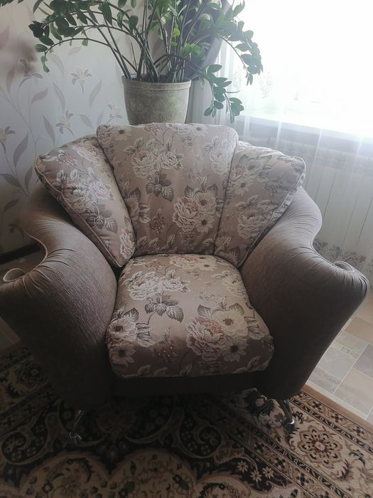 Продам мягкий уголок