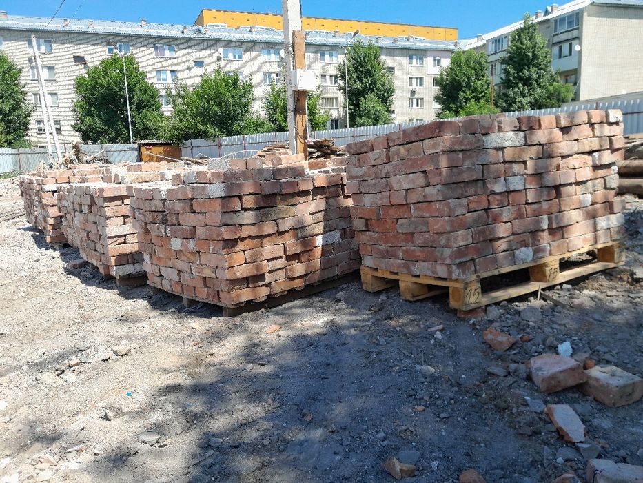 Кирпичи советский