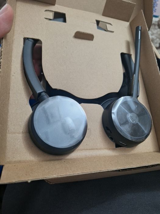 Casti HP Poly Voyager 4320 UC