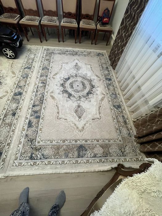 Продам ковёр 2 х 3!