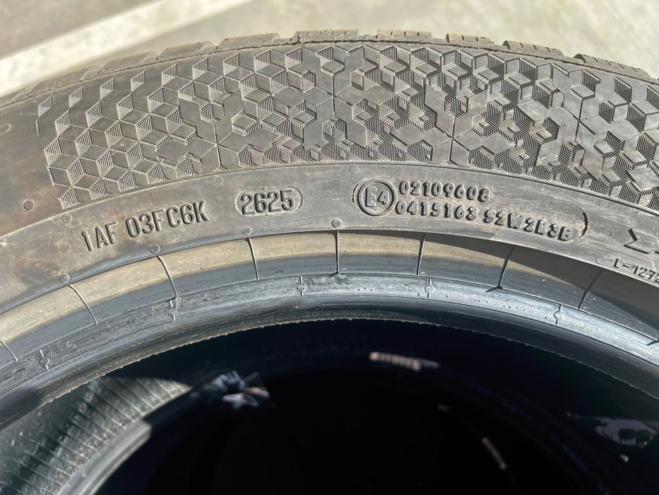 Continental WinterContact 235/55 R19 – 4 зимни гуми, DOT 2025
