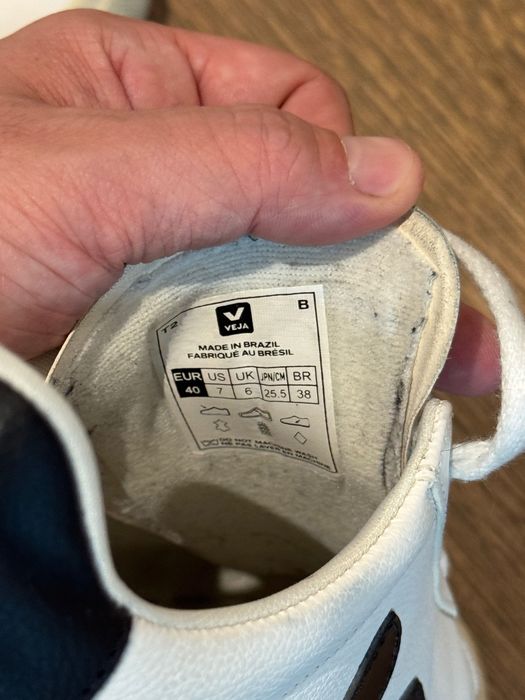 Adidasi Veja marimea 40 (pantofi sport conditie f buna)