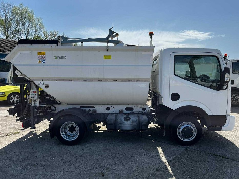 Nissan NT400 Cabstar EURO6 , 5 bucati Autogunoiera Gunoiera Masina de Gunoi Autocompactoare Vanzare / Chirie