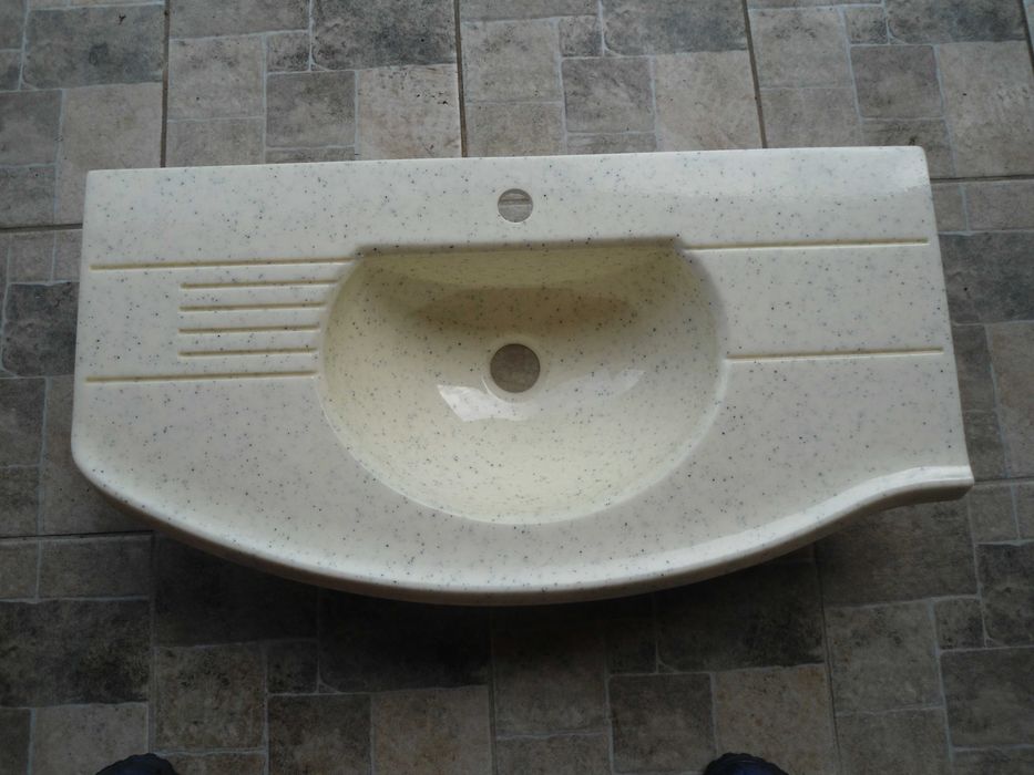 Мивка за баня от технически камък