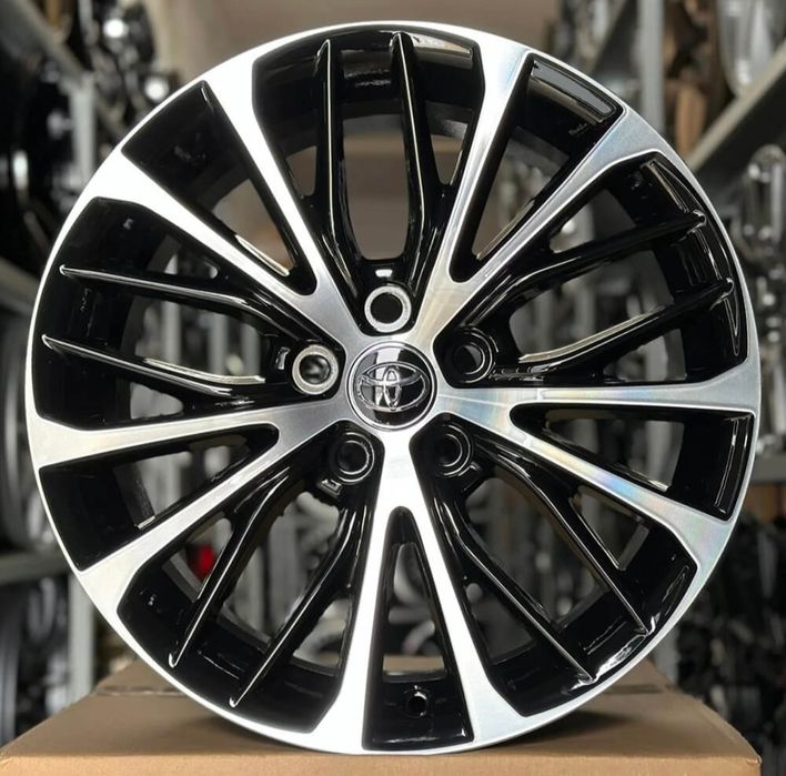 Диска на Камри 70 чёрные