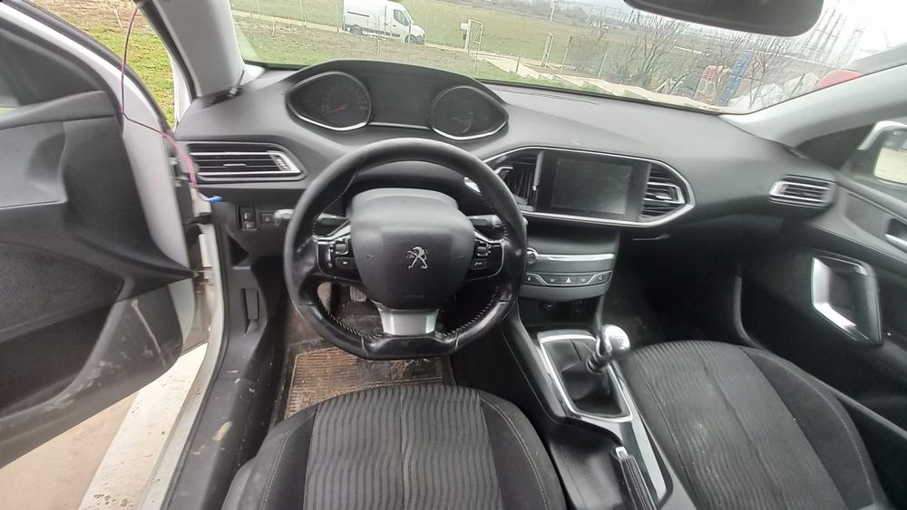 Dezmembram Peugeot 308 1.6 BlueHDI BHZ BH01