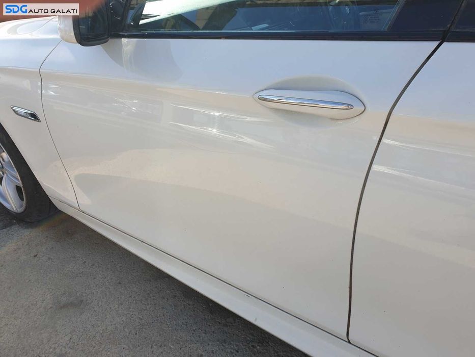 Usa Usi Portiera Portiere Stanga Fata Dezechipata BMW Seria 5 F10 F11 2009 - 2017 Culoare 300 Alpinweiss [C5246]
