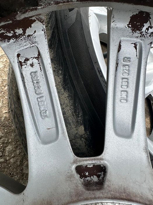 Джанти с гуми от Q3 18”