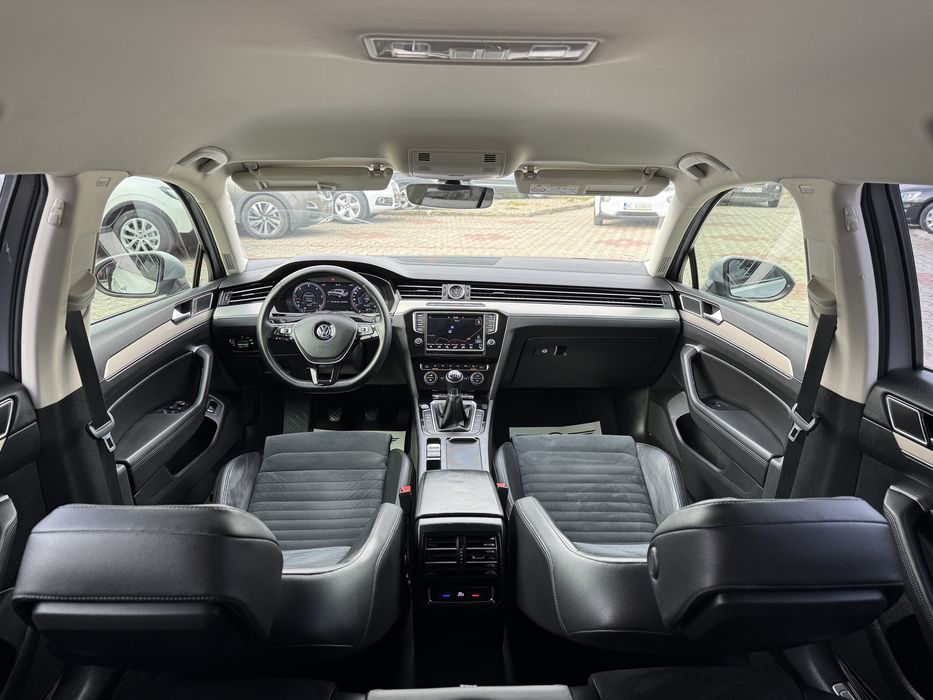 VW PASSAT B8 AN 2016 IMPORT ITALIA STARE TEHNICA ESTETICA 10++ Ceasuri digitale Navigatie Mare FaruriFull Led Piele Scaune Electrice Distronic Senzori
