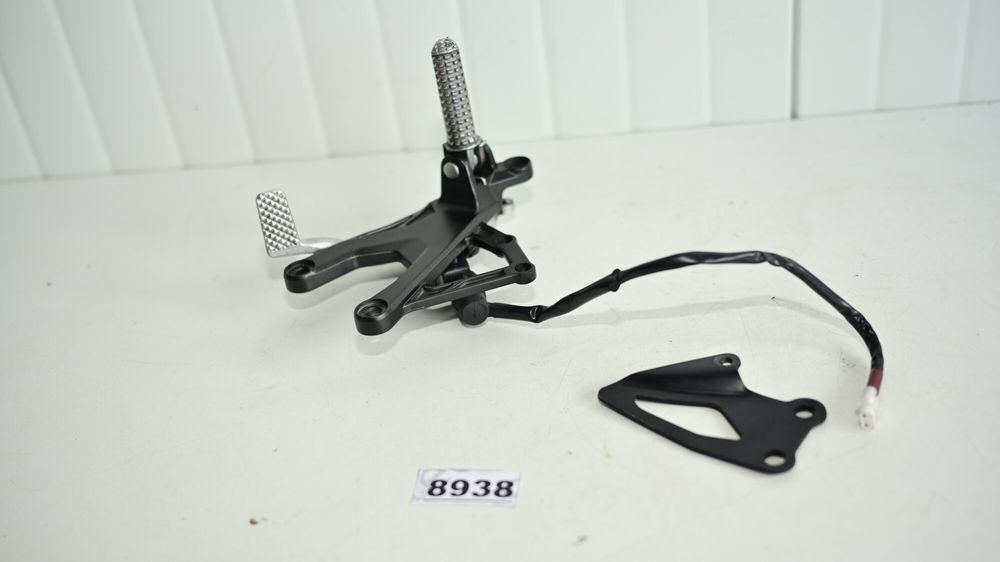 Yamaha YZF R1M R1 2015 2019 Suport scarita dreapta cu pedala de frana