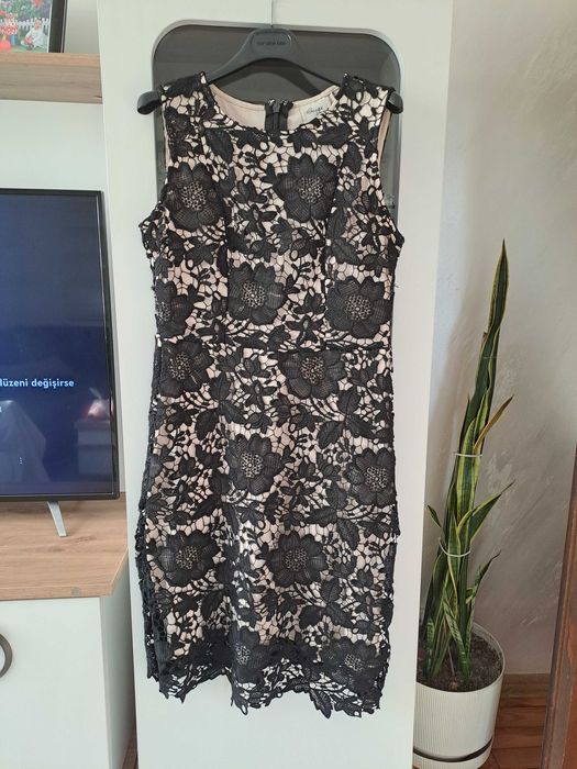 Елегантна  рокля *