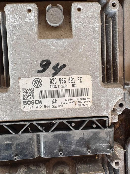 Компютър еку ecu електронен блок двигател Туран 1.9тди BLS