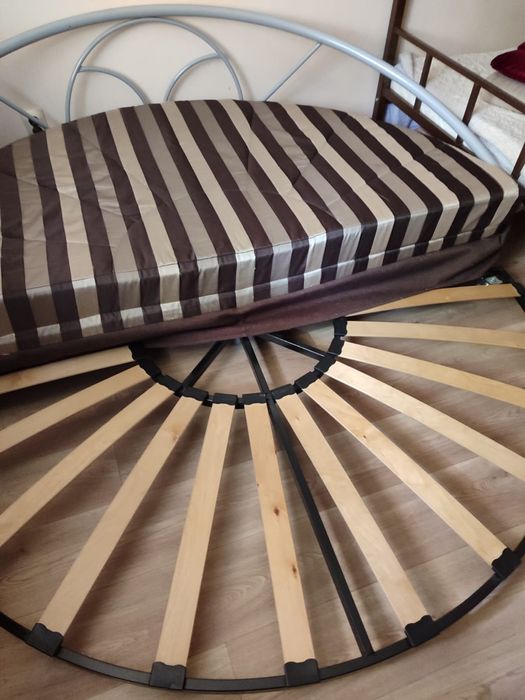 Продам диван кровать. Срочно.