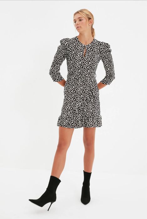 Нова рокля Trendyol М