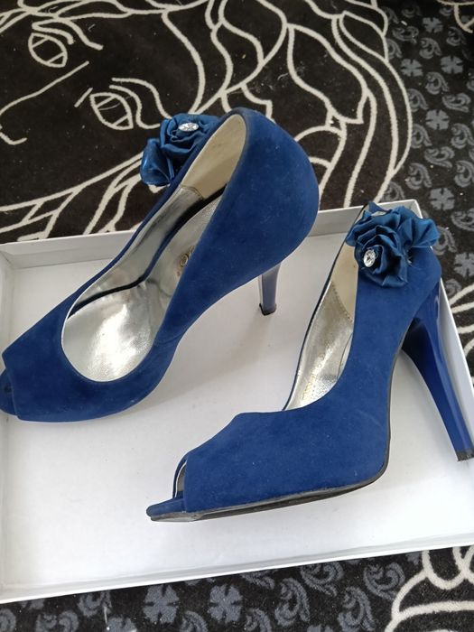 Обувь по 4000тыс