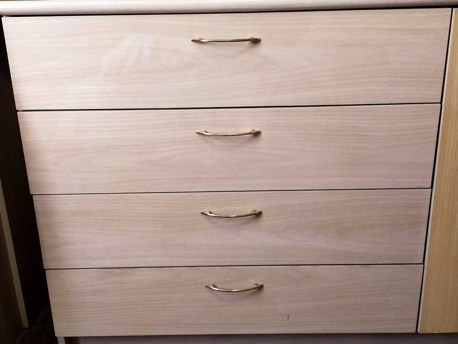 Спальный гарнитур