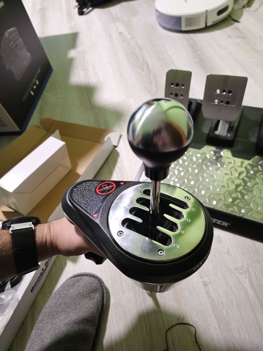 Комплект Волан Thrustmaster T300RS, T-LCM педали, TH8A скорости