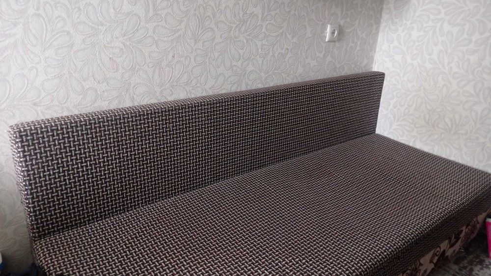 Продам диванчик б/у