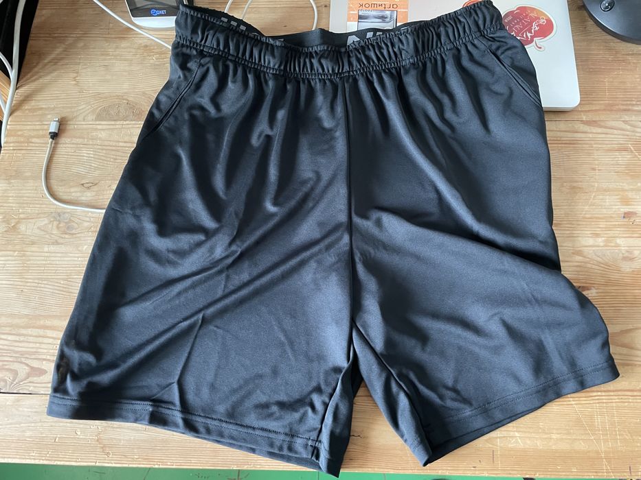 Спортивные шорты Nike Dri-FIT, размер XL, новые