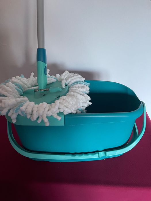 Mop rotativ cu găleată – nou / nefolosit