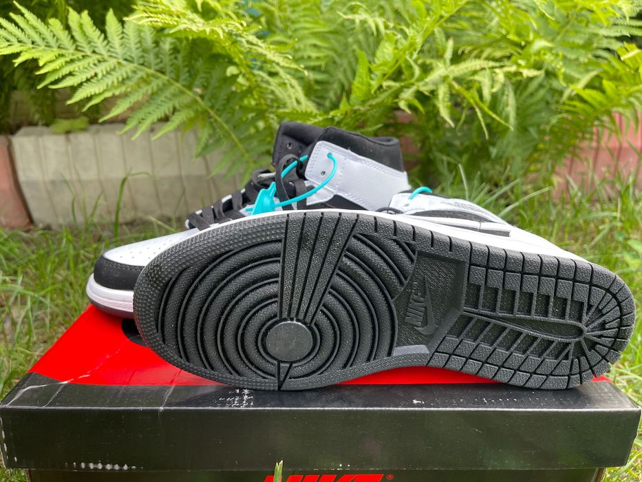 Кроссовки Nike Air Jordan 1Mid