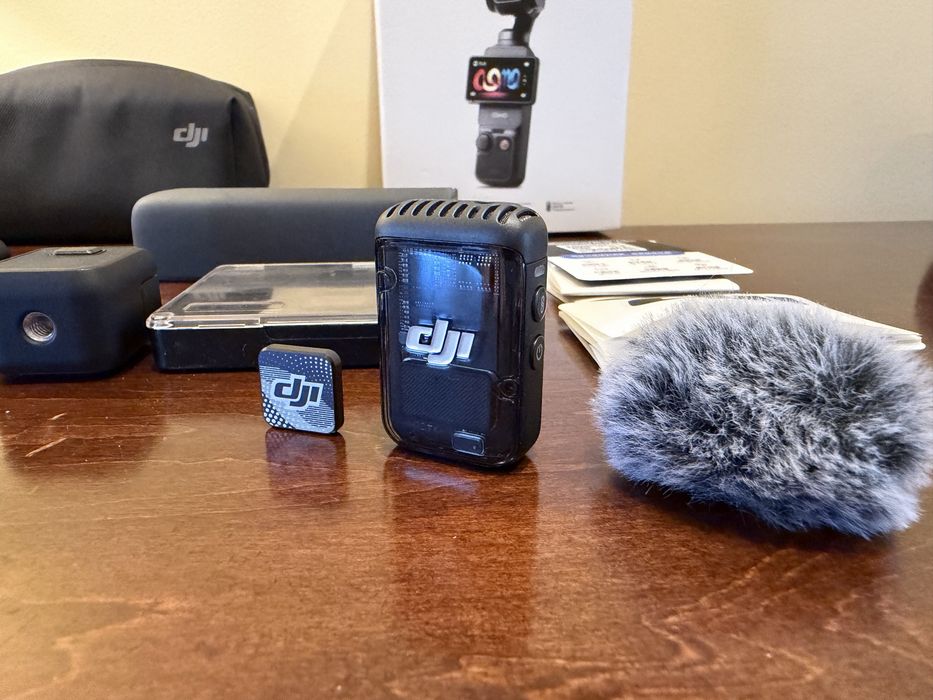 DJI Osmo Pocket 3 Creator Combo + filtre NEEWER ND 16-256, UV, CPL variabil