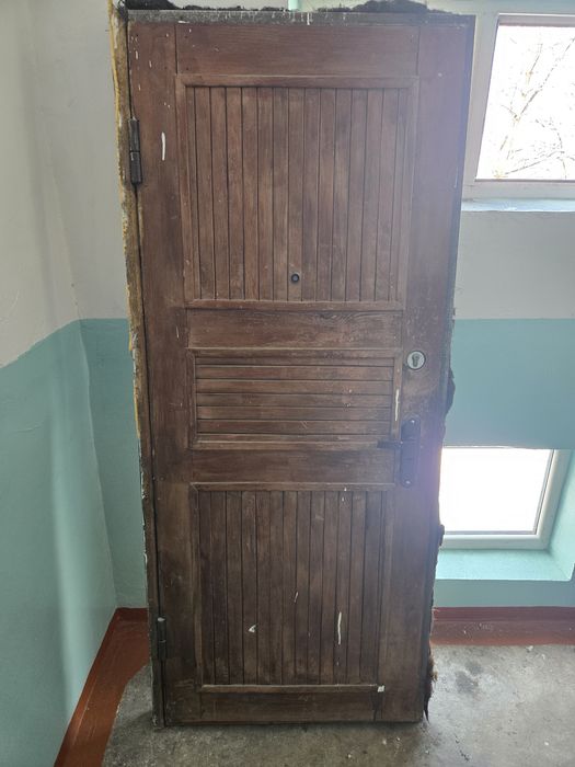 Продам дверь бу тяжёлая